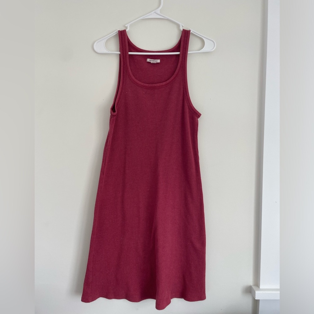 Waffled print pink/red dress. Size Medium.